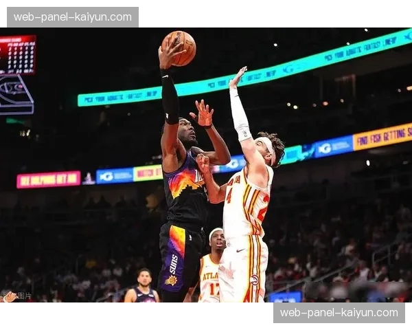 战报速递：太阳布克砍下42分，其中28分来自禁区及肋部区域出手